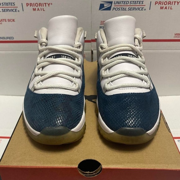 Nike Air Jordan 11 Low “Navy Snakeskin” 2019 - Picture 3 of 7